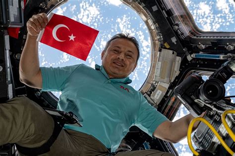 İlk Türk astronot Alper Gezeravcı ve Axiom-3 ekibi Dünya'ya ne zaman dönecek? SpaceX'ten yeni açıklama